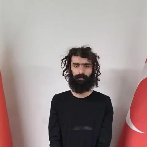 MİT operasyonuyla yakalanan DEAŞ mensubu Türkiye’ye getirildi