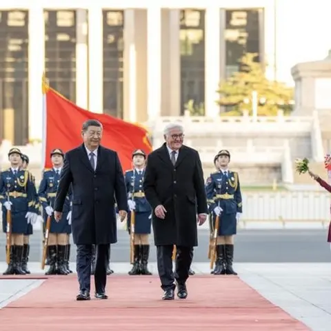 Şi Cinping ve Steinmeier Pekin'de görüştü