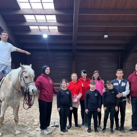 Para voltij özel gereksinimli sporcuların gelişimine katkı sağlıyor