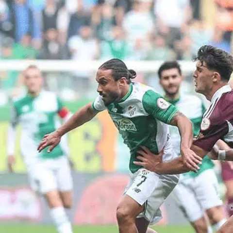 Bursaspor, Bandırmaspor kaşısında 3 puanı 3 golle aldı