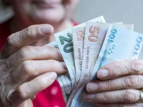 Cevdet Yılmaz'dan emekli maaşlarıyla ilgili açıklama! Enflasyonun üzerinde artışın sağlanması esas alınacak