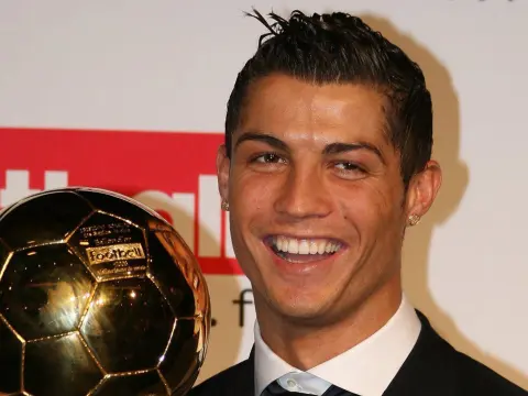 Cristiano Ronaldo, Messi'yi geride bıraktı! Tarihin en iyi Ballon d'Or sezonu seçildi