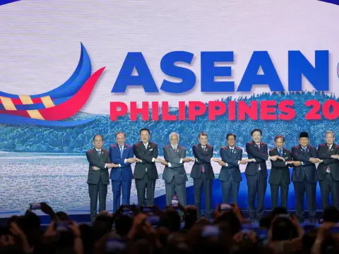 Filipinler'deki ASEAN savunma zirvesinde Güney Çin Denizi mesajı:'Anlaşmazlıkları barışçıl yollarla çözmeliyiz