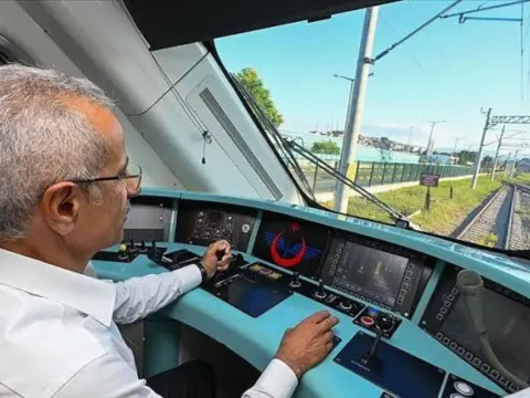 Bakan Uraloğlu verileri paylaştı! Marmaray’da rekor yenilendi