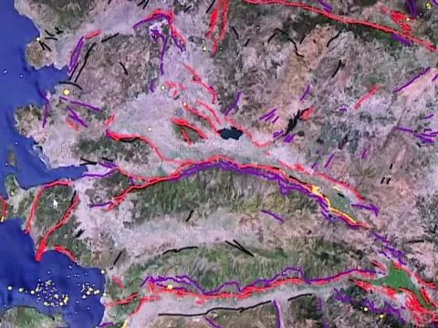 İzmir'de hangi 4 fay daha tehlikeli? Tüm fay hatlarının geçmişi tek tek incelendi