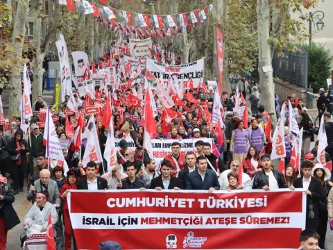 Cumhuriyet Türkiyesi Mehmetçiği ateşe süremez