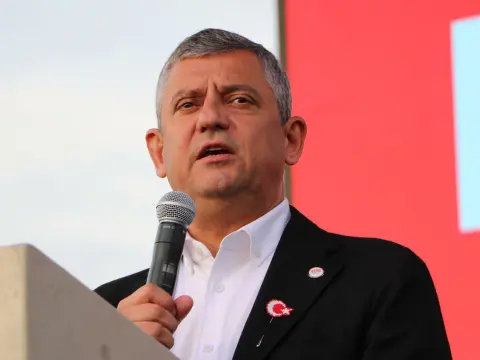 Özgür Özel: Yeni Parti'yi siz kurdunuz, sandıkta teslimi alacağız