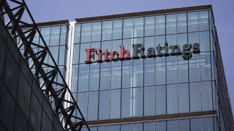 Fitch'ten küresel ekonomi için alarm: Üç büyük risk kapıda