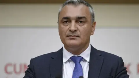 CHP'li Sarı: Aday tartışmalarını erken buluyoruz