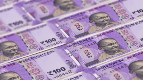 Hindistan Merkez Bankası’ndan rupiye müdahale: USD/INR tarihi zirvelerde