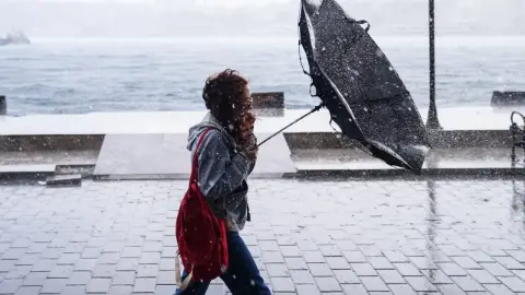 Meteoroloji’den 12 il için kuvvetli sağanak uyarısı: Cuma gününe dikkat