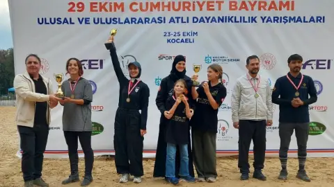 Gebze’de 125 binici Cumhuriyet Bayramı için yarıştı