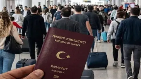 Türk vatandaşlarına bir yıl vizesiz konaklama: İşte o ülke