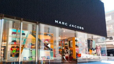 Marc Jacobs Çin Pazarına Büyük Bir Ortaklıkla Giriş Yapıyor