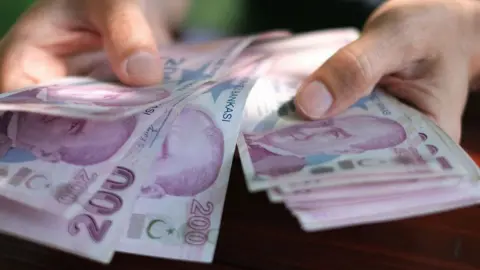 Hizmet-İş’ten işçi hakları için 4 maddelik talep