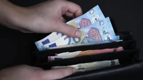 Lagarde'ın ECB'den erken ayrılacağı haberi euroyu yükseltti