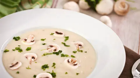 MasterChef kremalı mantar çorbası tarifi! Kremalı mantar çorbası nasıl yapılır?