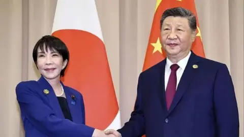 Çin ve Japonya arasındaki siyasi kriz havayolu seferlerini vurdu
