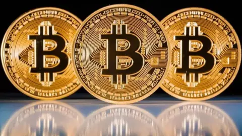 Kripto piyasasında Binance depremi: Bitcoin'de yüzde 4'ü aşan kayıp