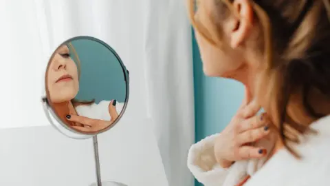 İyi huylu mu kanser mi? Tiroid nodüllerinde en çok merak edilenler