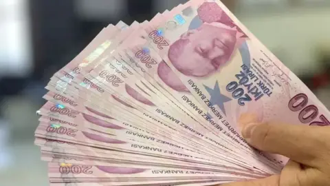 Türk-İş'den vergi sistemi tepkisi: Gelir vergisinin yüzde 65’ini çalışanlar ödüyor