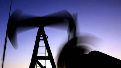ABD'de ham petrol stokları 2 milyon varil azaldı