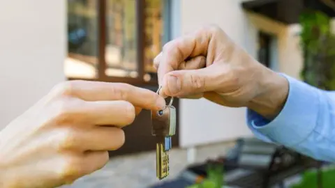 Yargıtay'dan Kiracıları Koruyan Emsal Kira Tespit Kararı
