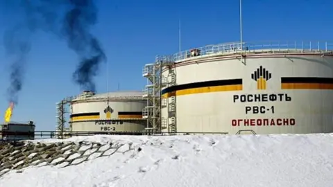 Rus petrolü ağında 704 milyon dolarlık varlık dondurma kararı