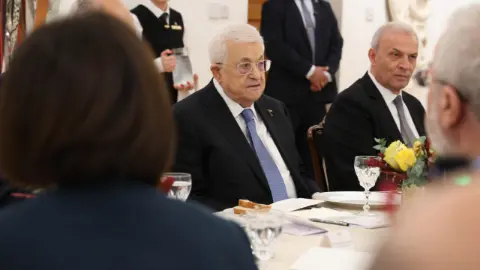 Filistin Devlet Başkanı Abbas: "Yeni bir İsrail hükümetinin kurulmasının ardından diyaloğa başlayabileceğimizi umuyoruz