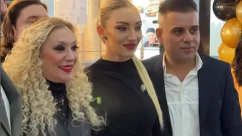 Güllü'nün kızı Tuğyan Ülkem Gülter'in yoğun bakımda halay çektiği görüntü ortaya çıktı! Soruşturma dosyasına girdi