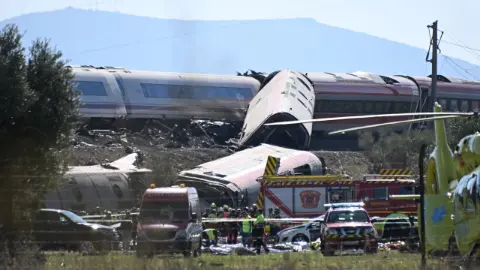 İspanya'da Tren Faciası: 68 Ölü, Üç Günlük Ulusal Yas İlan Edildi