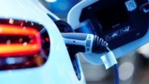 Çinli elektrikli araçlara ABD duvarı: Meksika'da satılıyor, Amerikalılar alamıyor! Elektrikli otoda dikkat çeken engel