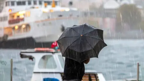 İstanbul'da yağışlar sürecek mi? AKOM'dan hava durumu
