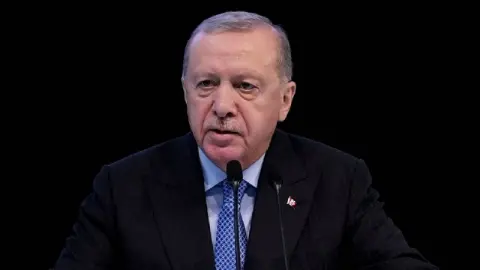 Cumhurbaşkanı Erdoğan: Sağlıkta zirveye oynamayı sürdüreceğiz