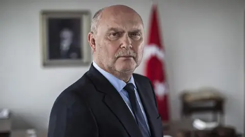 Feridun Sinirlioğlu BM Genel Sekreterliği İçin Yarışacak: Türkiye Resmi Başvuruyu Yaptı