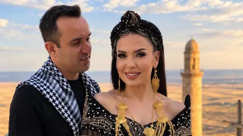 Fenomen Özlem Öz'ün sünnet paylaşımı tepki çekti! Hesabı kapatıldı