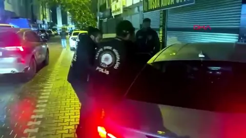 Klasik otomobillerle 500 milyonluk vurgun! Emniyet'in bahçesi galeriye döndü