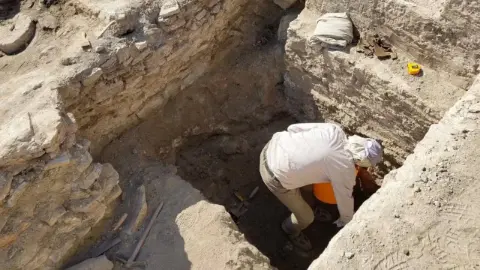 Arkeologları şaşırtan kazı: Toprağın altından 2 bin yıllık kaplıca çıktı