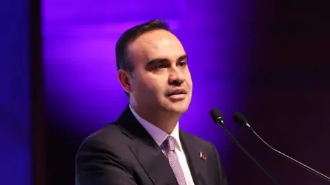Bakan Kacır: KOBİ’lerin patent başvurularına yüzde 75 indirim