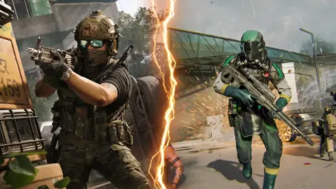 Modern Warfare 4 Black Ops 7'yi İkiye Katladı