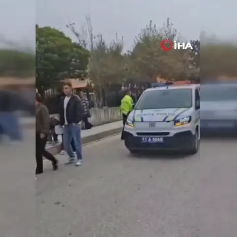 Bilecik'te sınava geç kalanların imdadına polis ekipleri yetişti