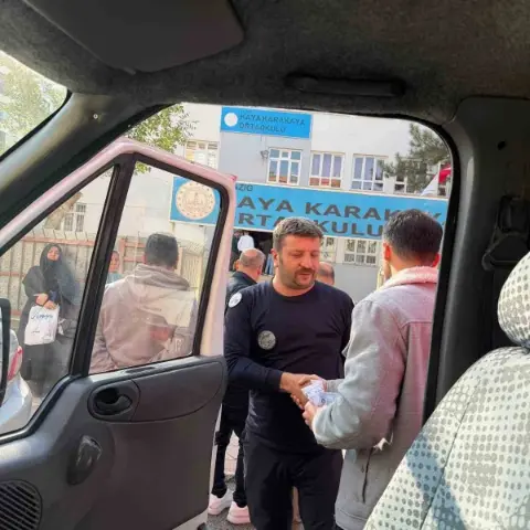 KPSS günü en büyük kabusu yaşadı! Evin asansöründe mahsur kaldı, imdada itfaiye sirenleri yetişti