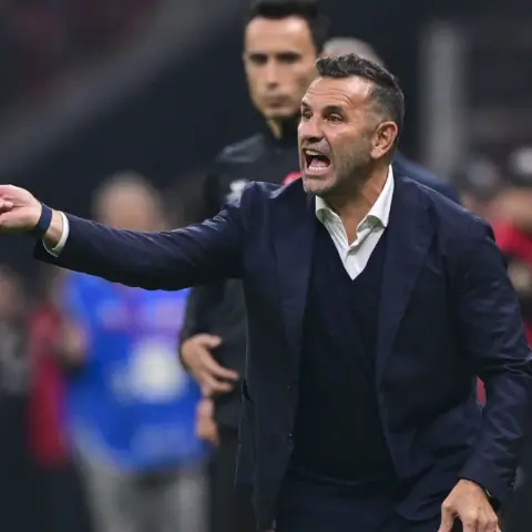 Okan Buruk'tan derbi galibiyeti sonrası açıklama: Fenerbahçeli oyunculara gönderme