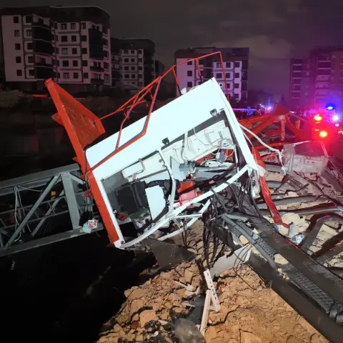 Antalya’da hortum dehşeti! Şantiyede can pazarı: 4 kişi hayatını kaybetti