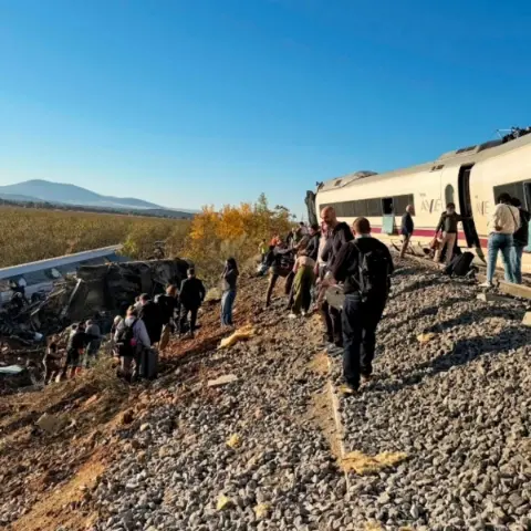 İspanya'da tren kazası: 46 ölü, 150 yaralı