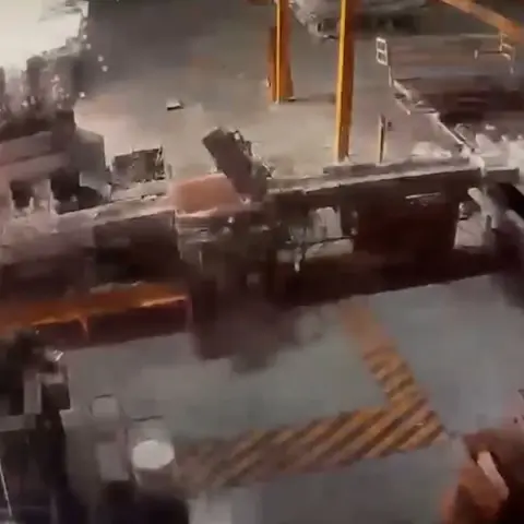 Sakarya'da alüminyum fabrikasındaki patlamanın görüntüleri ortaya çıktı: İşçilerin kaçış anı kamerada