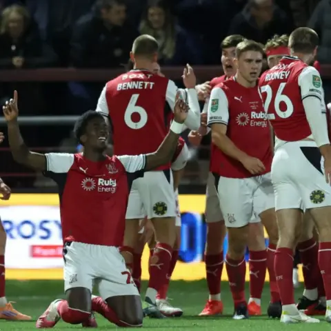 İngiltere'de şok sonuç: 4. Lig ekibi Fleetwood, Arsenal'i kupadan eledi