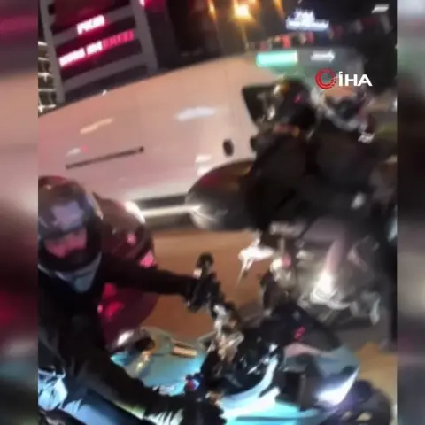 Acemi değiliz' dedi, iki dakika sonra kaza yaptı: O anlar kamerada