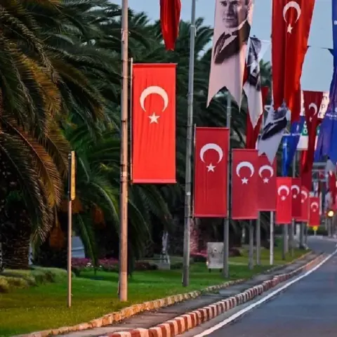 Valilik duyurdu: İstanbul’da Cumhuriyet Bayramı kortejine yağış engeli