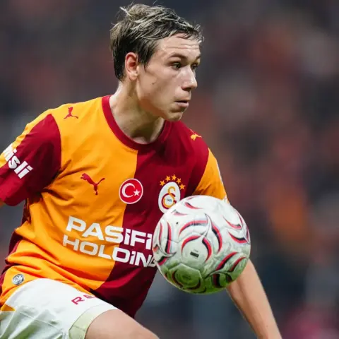 Aleksey Batrakov kendine hayran bıraktı: Galatasaray'ın yeni yıldızı parlıyor
